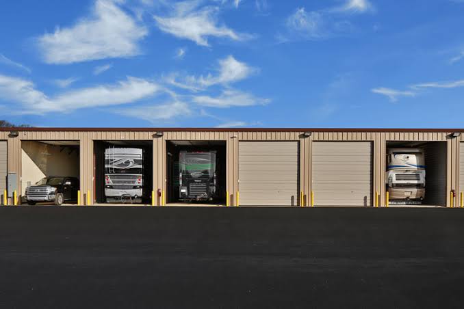 covered RV storage units